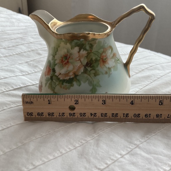 Beyer&Bock Royal Rudolstadt porcelain creamer, peonies floral pattern - Picture 11 of 14